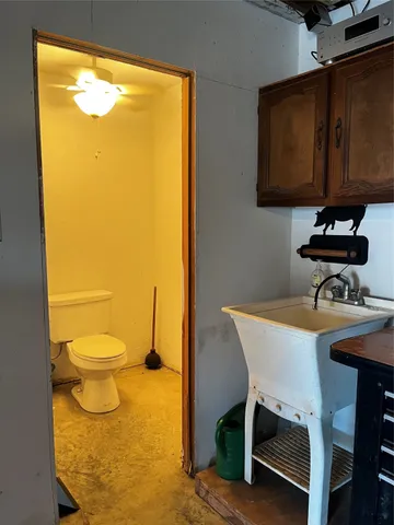 $595,900 | 1100 Swiss Alp Hills Loop, Schulenburg, TX 78956