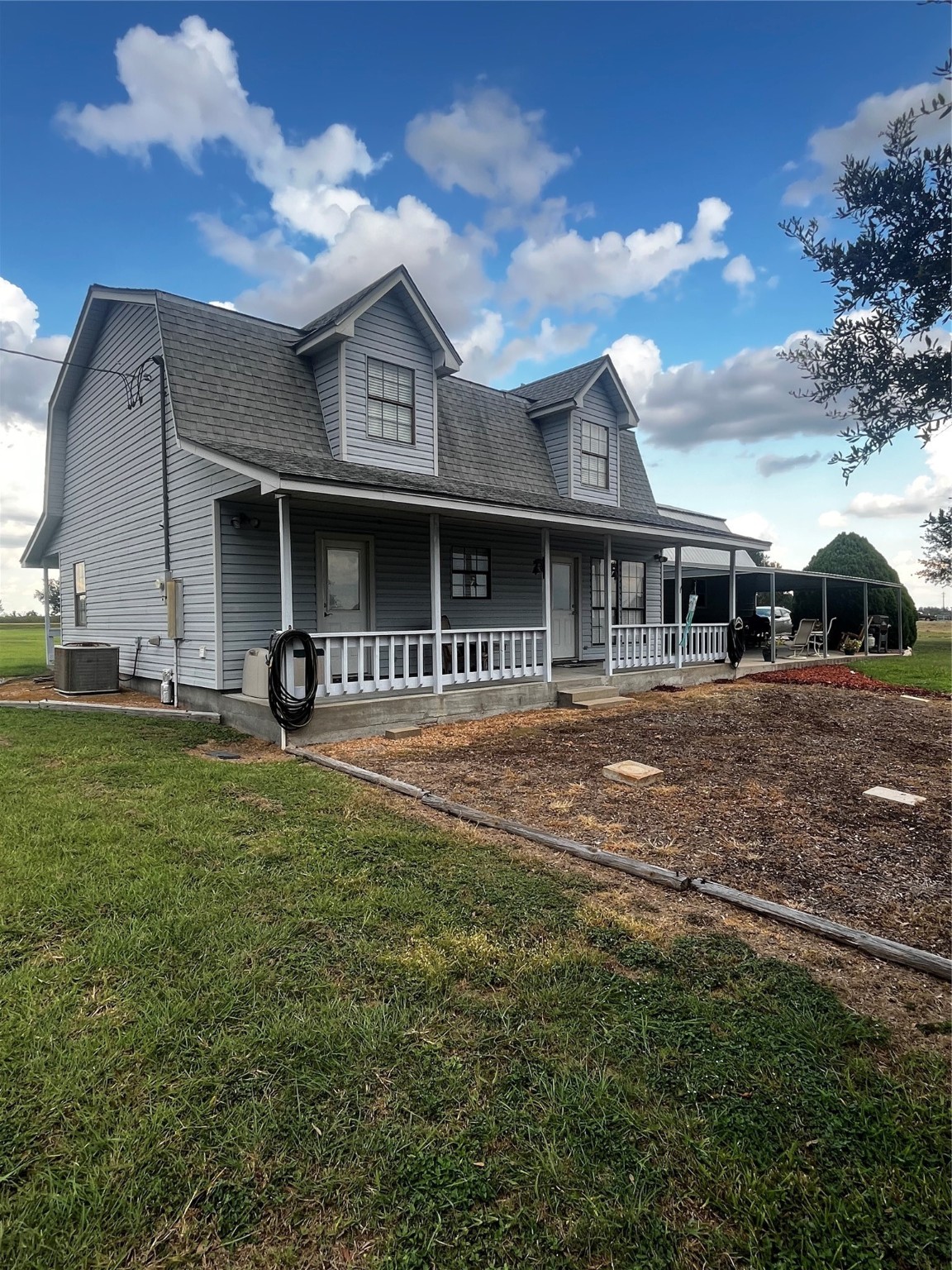 1100 Swiss Alp Hills Loop Schulenburg, TX 78956 - Photo 38 of 46 a front view of a house with a yard