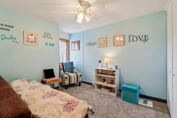 $230,000 | 673 Cardinal Court, Grayslake, IL 60030