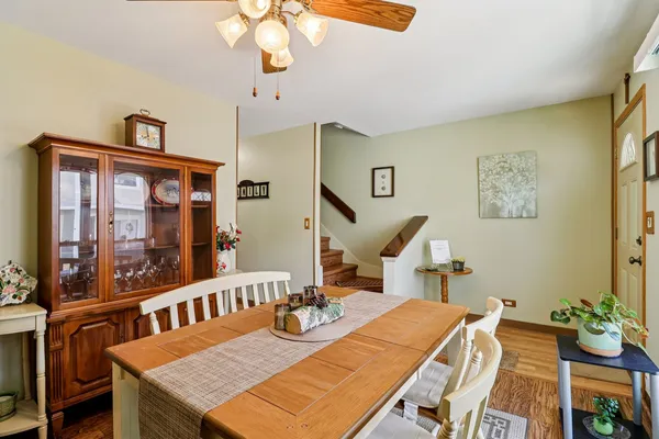 $230,000 | 673 Cardinal Court, Grayslake, IL 60030