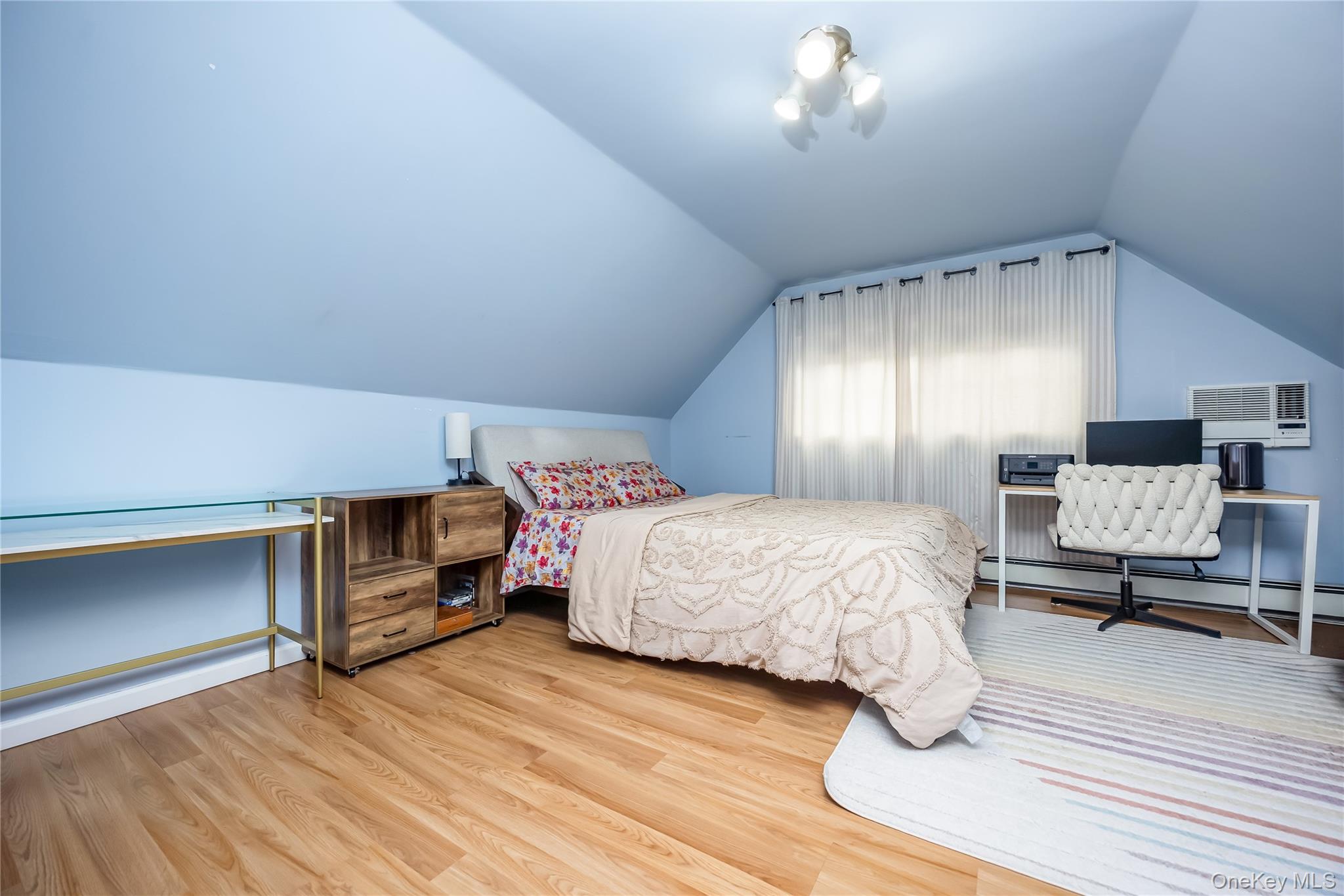 138 Rim Lane Hicksville, NY 11801 - Photo 20 of 33