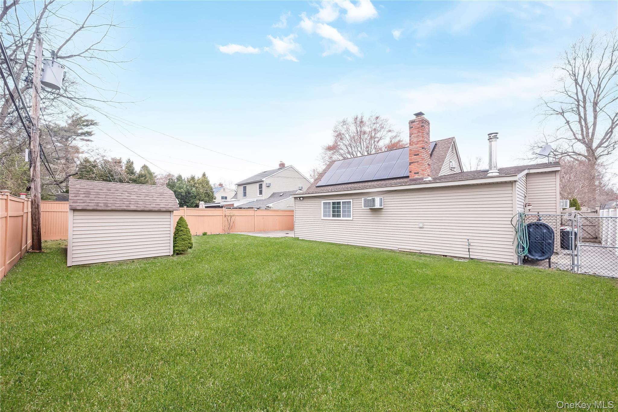 138 Rim Lane Hicksville, NY 11801 - Photo 26 of 33