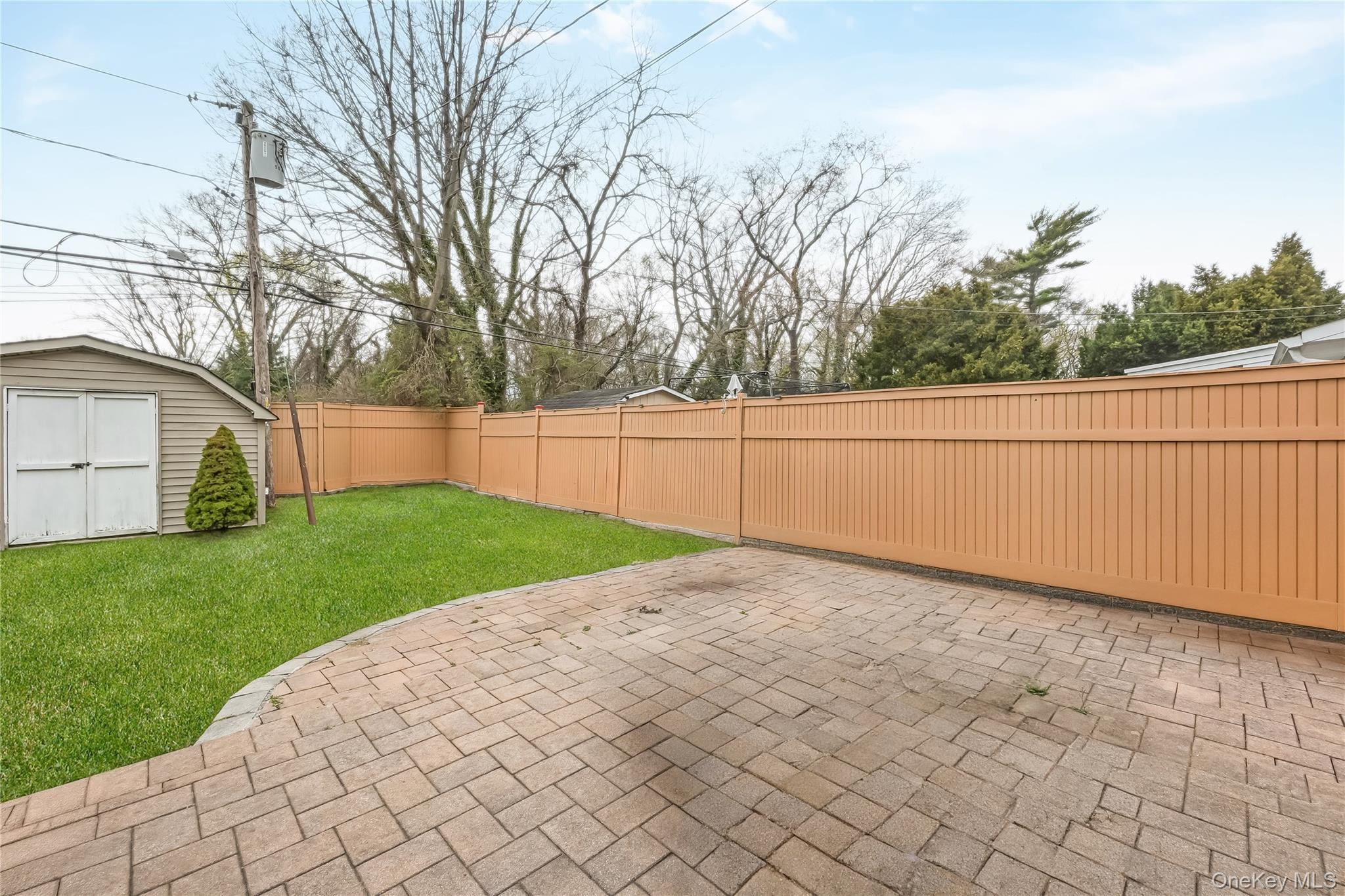 138 Rim Lane Hicksville, NY 11801 - Photo 30 of 33