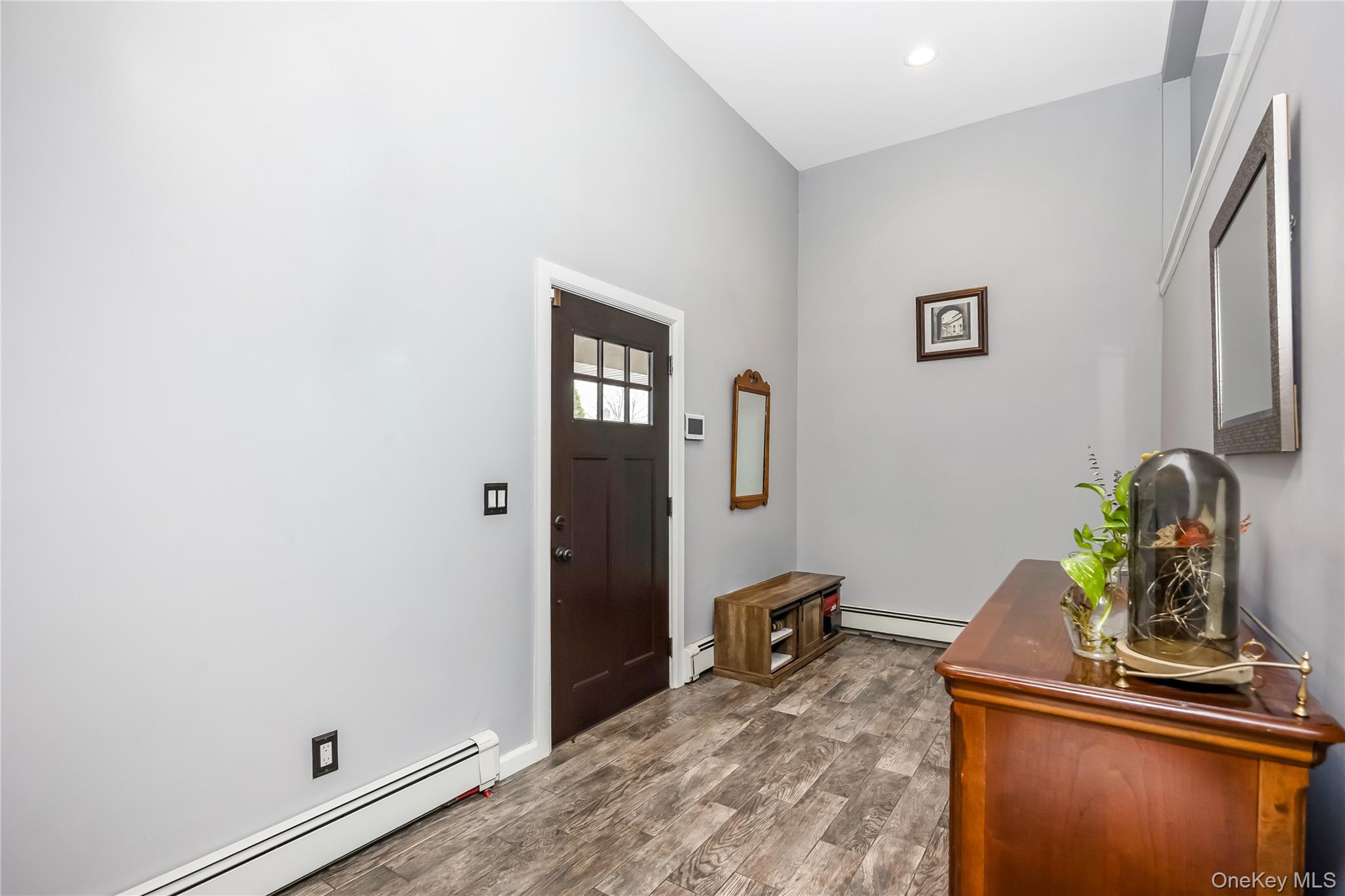 138 Rim Lane Hicksville, NY 11801 - Photo 4 of 33