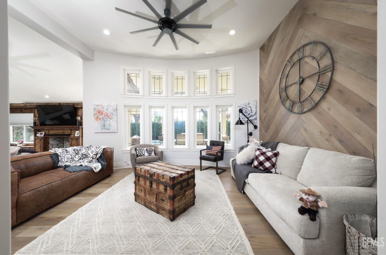 Undisclosed Address Bakersfield, CA 93311 - Photo 2 of 33