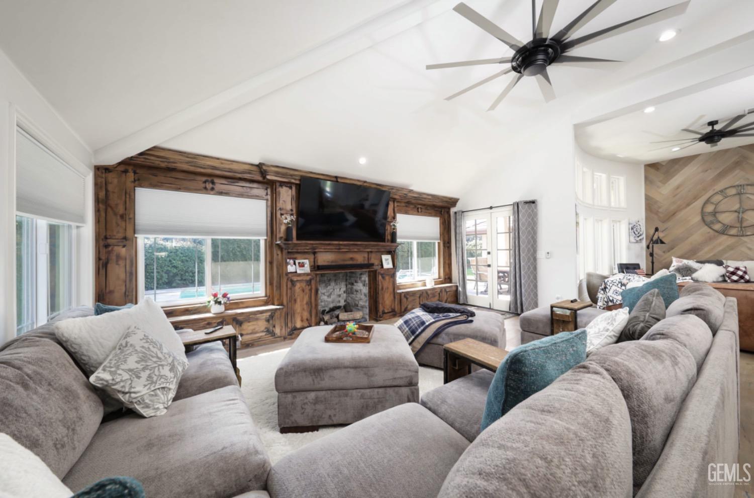 Undisclosed Address Bakersfield, CA 93311 - Photo 6 of 33