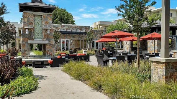 $4,675 | 13021 Central Avenue, Unit 402, Hawthorne, CA 90250