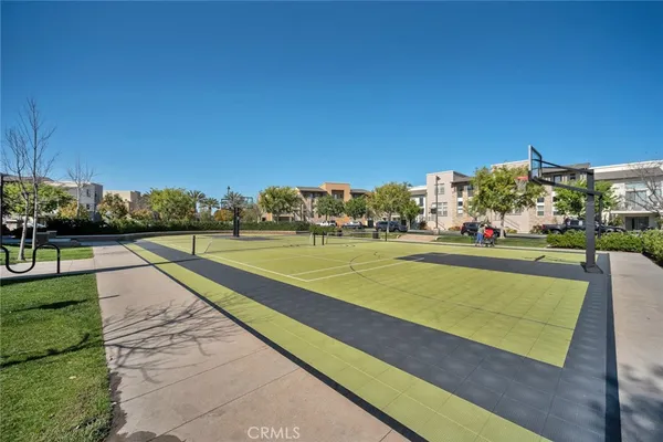 $4,675 | 13021 Central Avenue, Unit 402, Hawthorne, CA 90250
