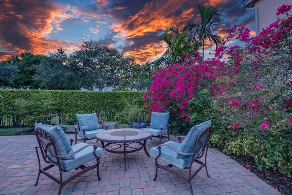 $1,099,995 | 146 Magnolia Way, Tequesta, FL 33469