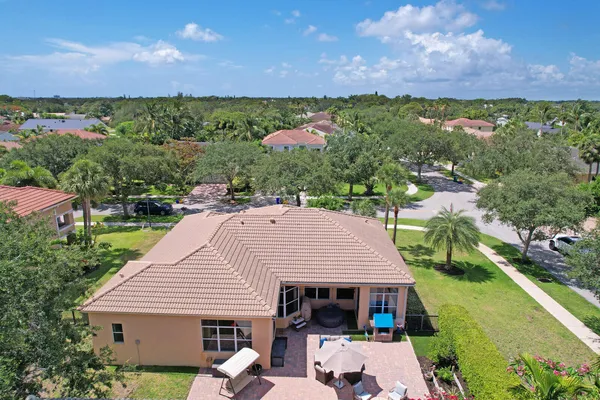 $1,099,995 | 146 Magnolia Way, Tequesta, FL 33469