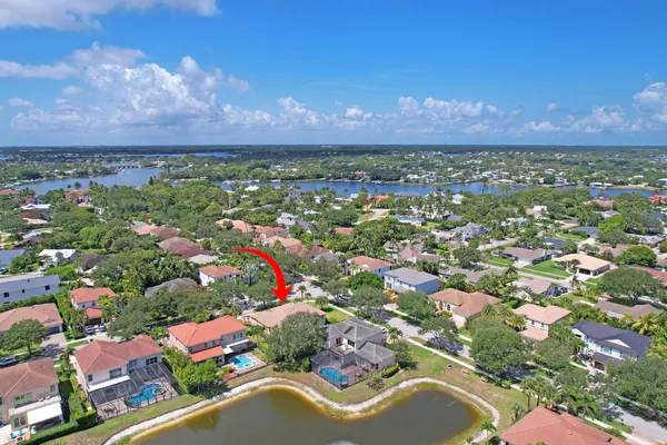 $1,099,995 | 146 Magnolia Way, Tequesta, FL 33469