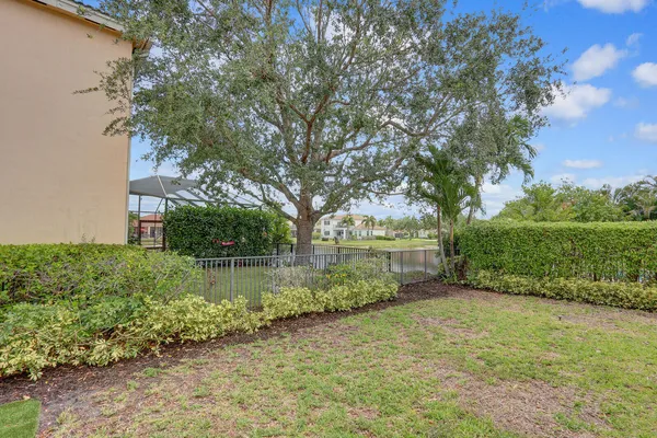 $1,099,995 | 146 Magnolia Way, Tequesta, FL 33469