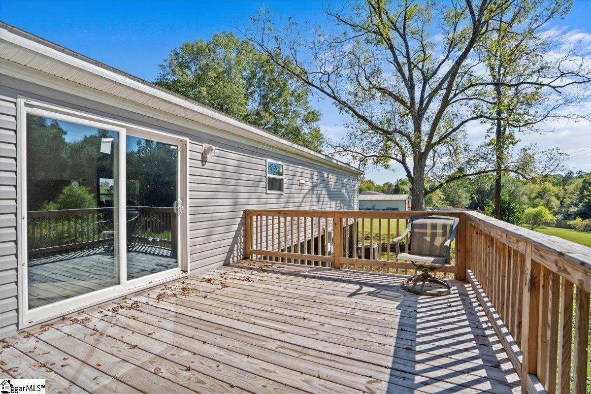 324 Cherokee Falls Road Blacksburg, SC 29702 - Photo 2 of 29