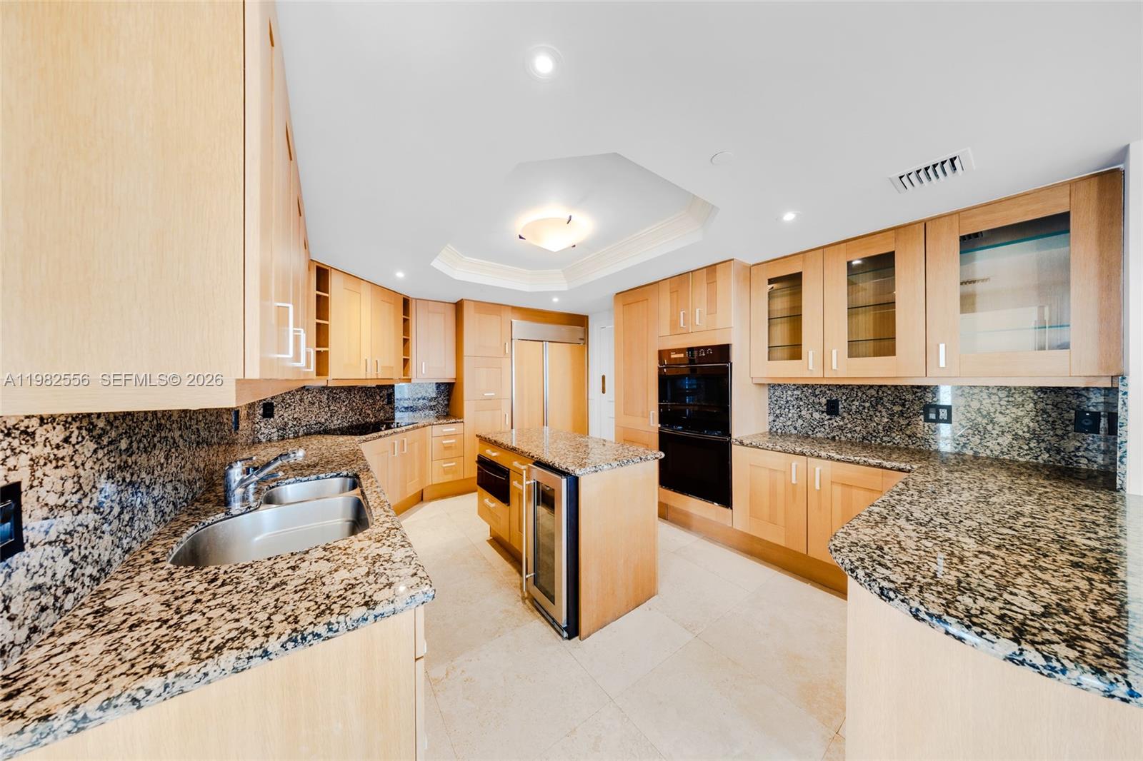 430 Grand Bay Drive, Unit 902 Key Biscayne, FL 33149 - Photo 21 of 87