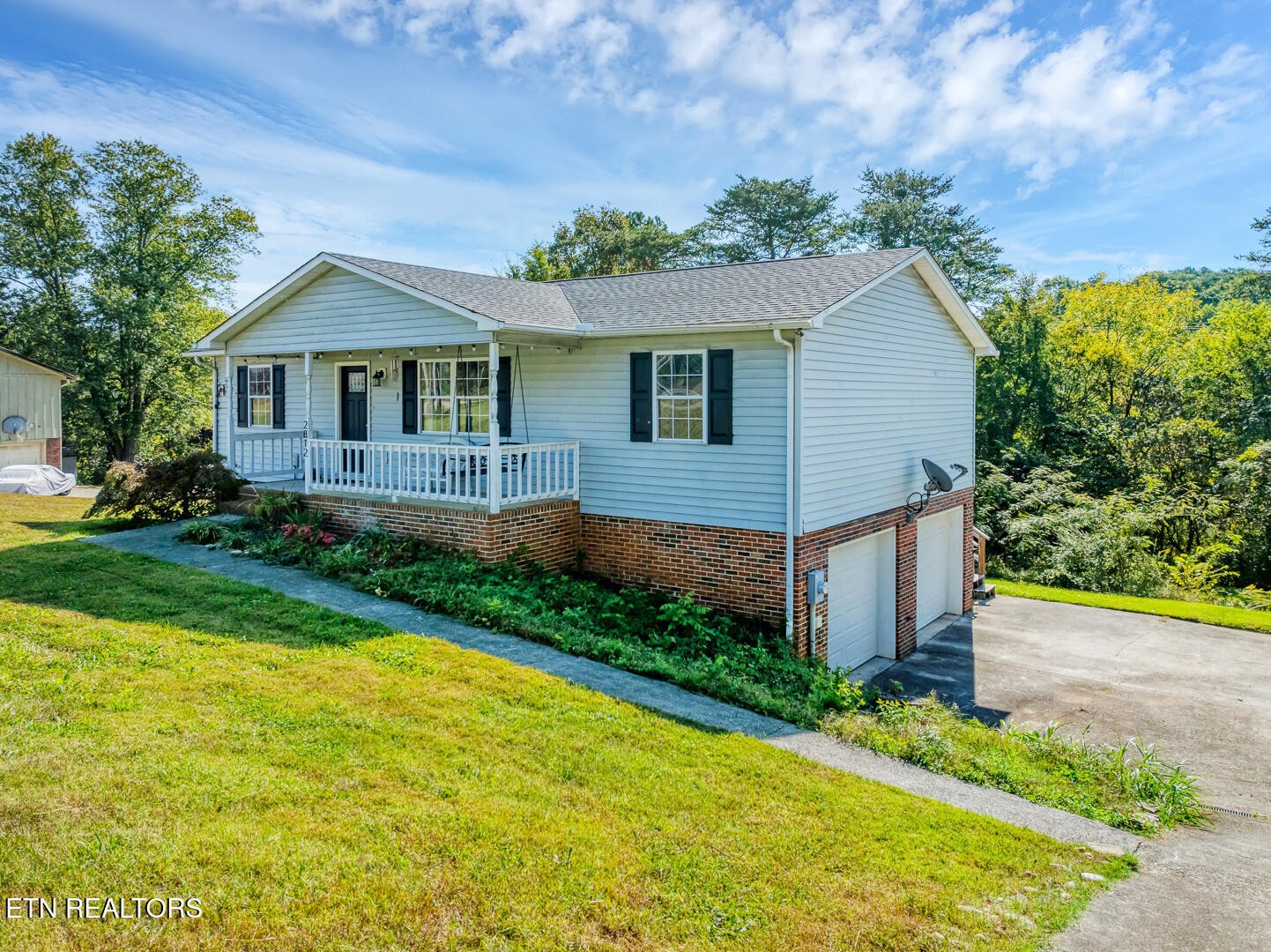 2812 Ridgeview Drive Maryville, TN 37801 - Photo 3 of 36 Gallery Image 3