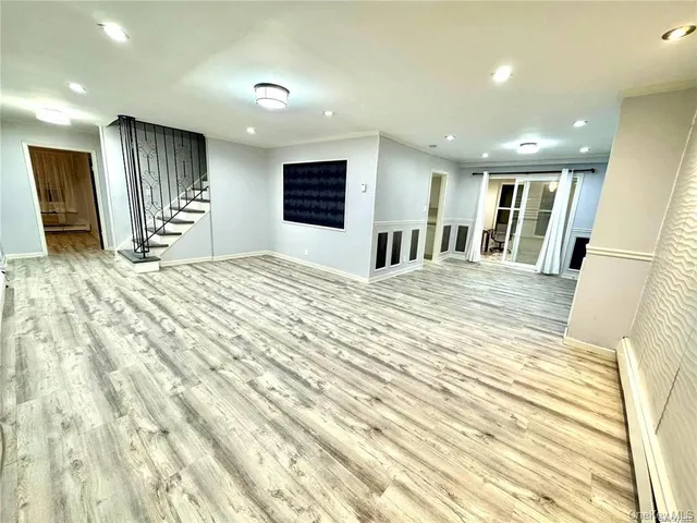 $1,298,000 | 107 Baker Hill Road, Great Neck, NY 11023