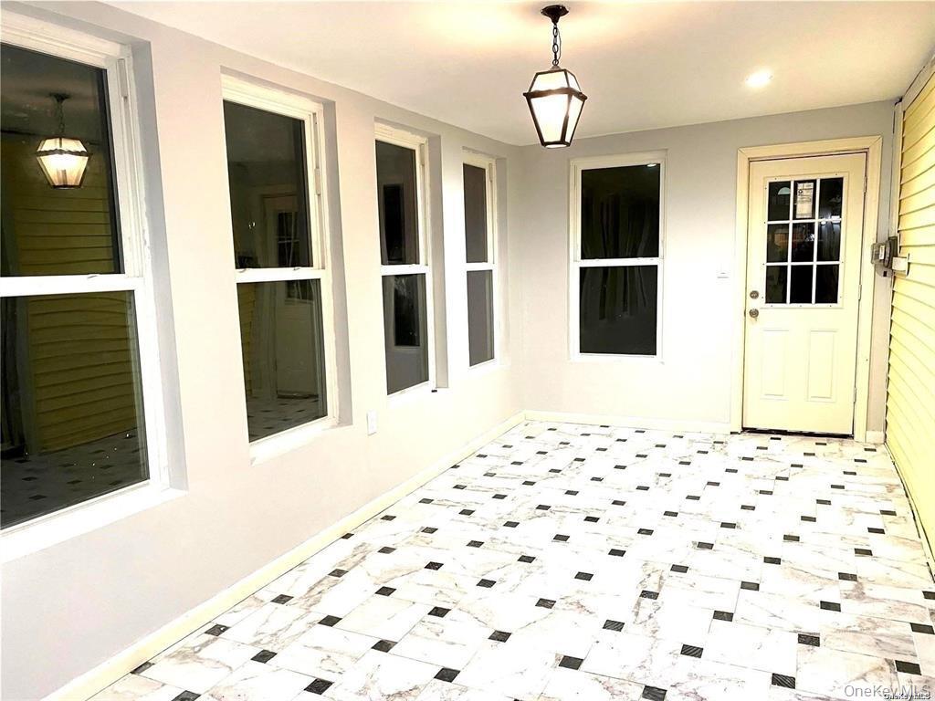 107 Baker Hill Road Great Neck, NY 11023 - Photo 5 of 23