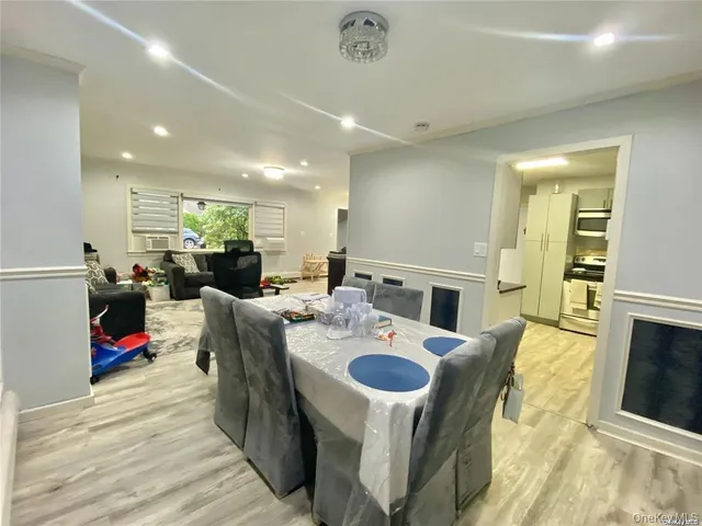 $1,298,000 | 107 Baker Hill Road, Great Neck, NY 11023