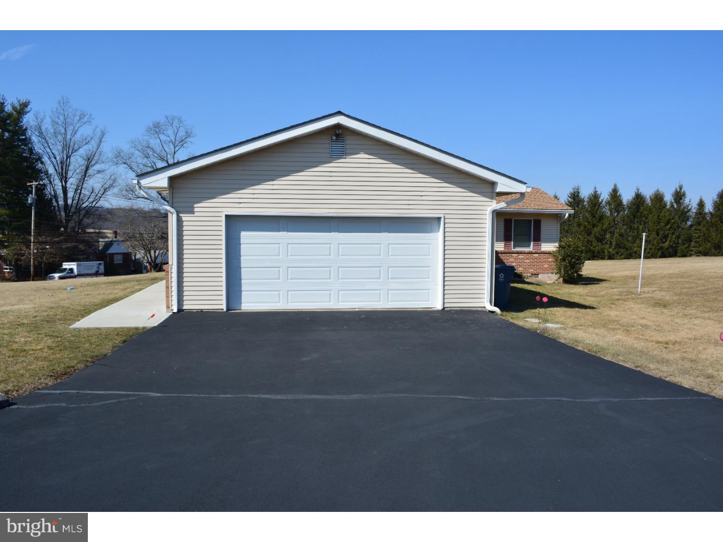 2209 Township Road Quakertown, PA 18951 - Photo 3 of 18 Gallery Image 3