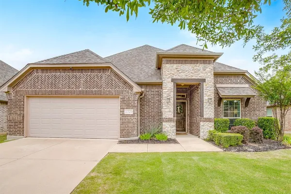 $440,000 | 2721 Buffalo Run, Burleson, TX 76028