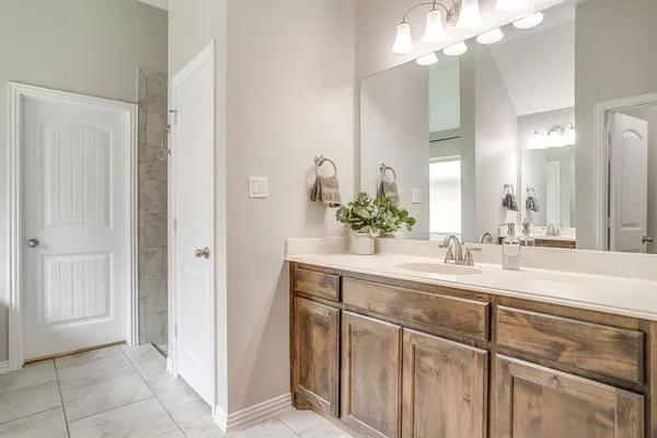 $440,000 | 2721 Buffalo Run, Burleson, TX 76028