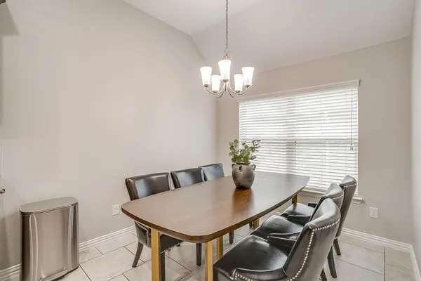 $440,000 | 2721 Buffalo Run, Burleson, TX 76028