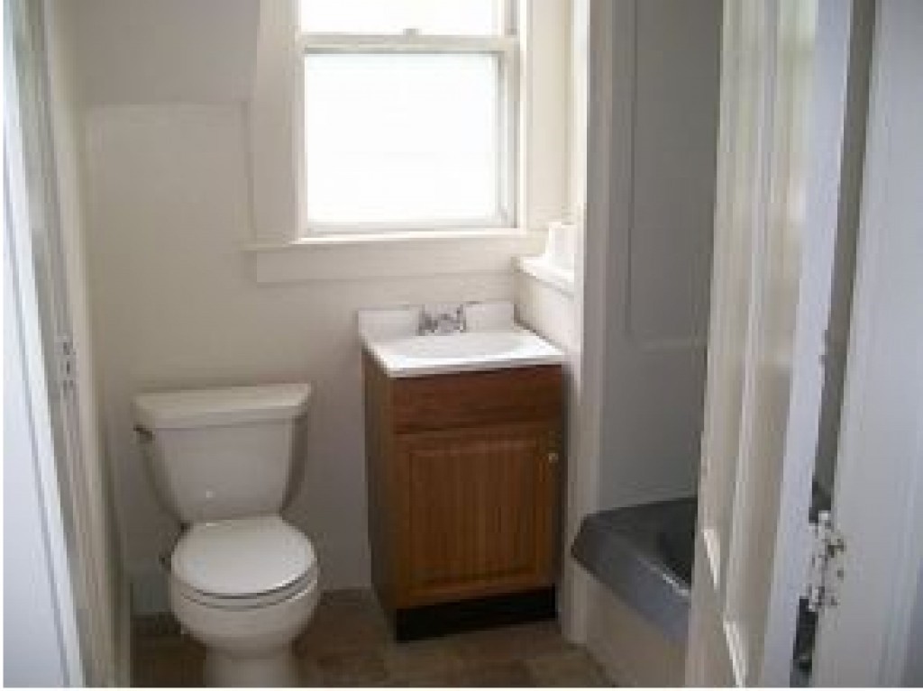5 Central Avenue Rochester, NH 03867 - Photo 6 of 11