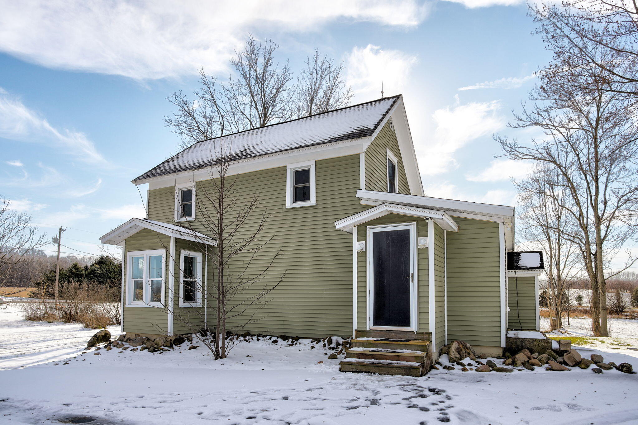580 North County Line Road Watervliet, MI 49098 - Photo 4 of 33 33-web-or-mls-580 N County Line Rd, Wate