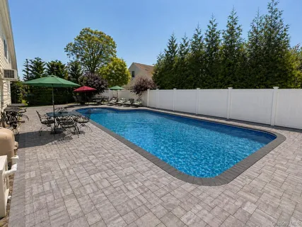 $1,375,000 | 140 Baltimore Avenue, Massapequa, NY 11758