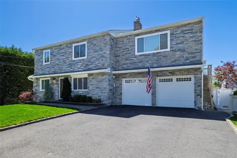 $1,375,000 | 140 Baltimore Avenue, Massapequa, NY 11758