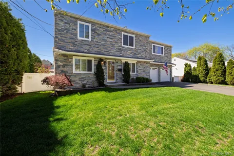 $1,375,000 | 140 Baltimore Avenue, Massapequa, NY 11758