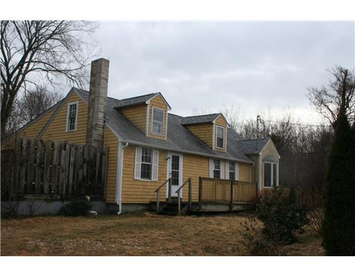 2 South Shore Road Little Compton, RI 02837 - Photo 1 of 11 Exterior Front.