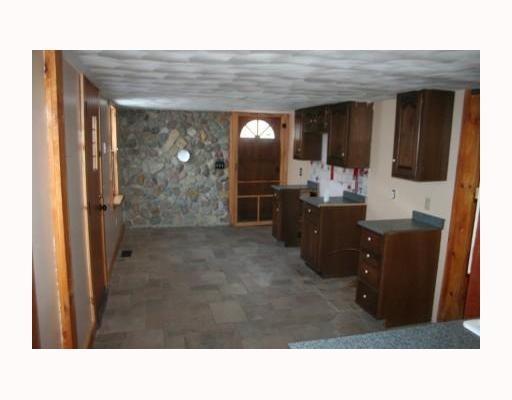 2 South Shore Road Little Compton, RI 02837 - Photo 8 of 11 Kitchen.