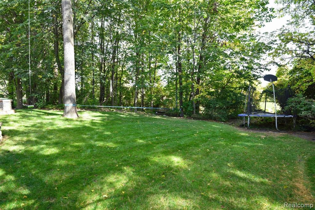 1205 Arms Court Rochester Hills, MI 48307 - Photo 37 of 38
