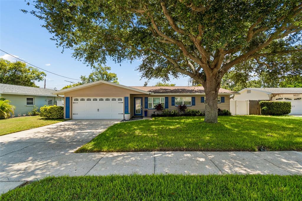 9045 Ridge Road Seminole, FL 33772 - Photo 3 of 39
