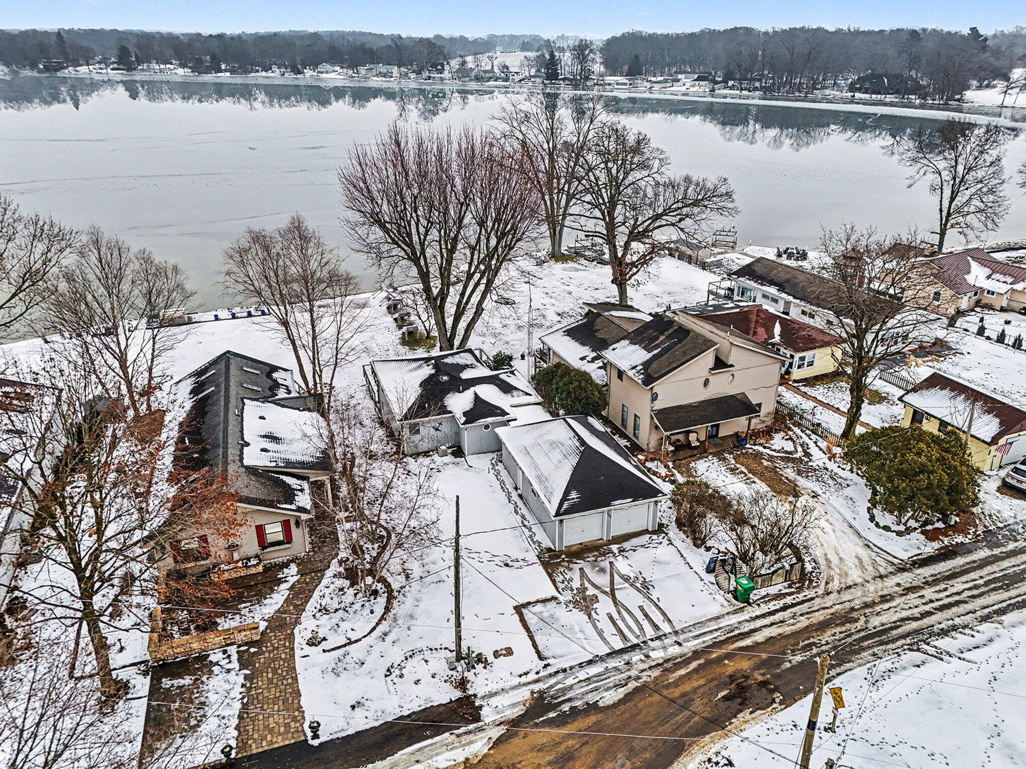 19664 Lakeshore Drive Three Rivers, MI 49093 - Photo 8 of 27 file_809 (1)