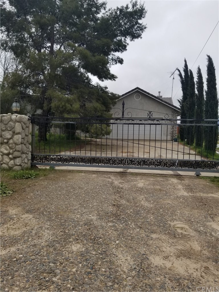 59435 Grandon Road Anza, CA 92539 - Photo 1 of 1 a view of a backyard