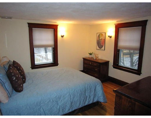 561 Lexington St(stanley Road Waltham, MA 02452 - Photo 12 of 20