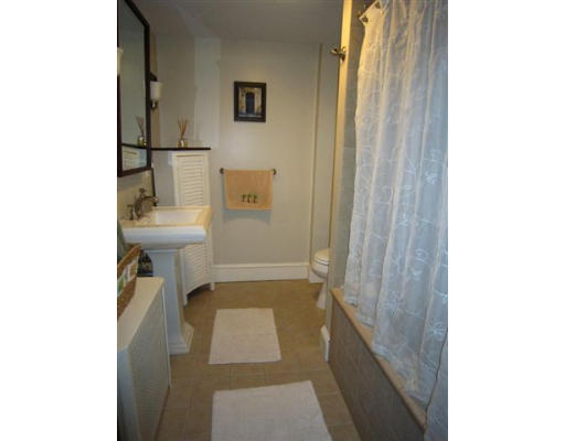 561 Lexington St(stanley Road Waltham, MA 02452 - Photo 15 of 20