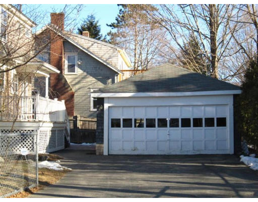 561 Lexington St(stanley Road Waltham, MA 02452 - Photo 2 of 20