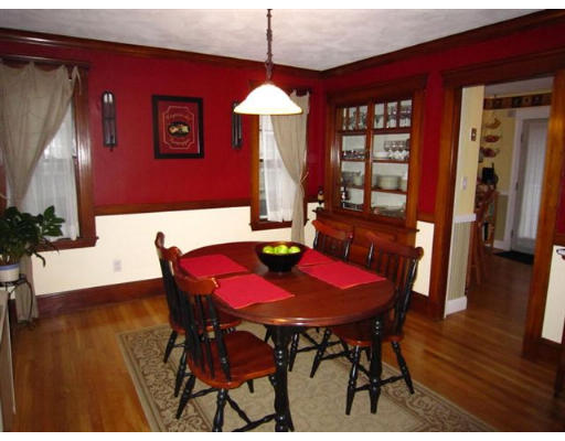 561 Lexington St(stanley Road Waltham, MA 02452 - Photo 7 of 20