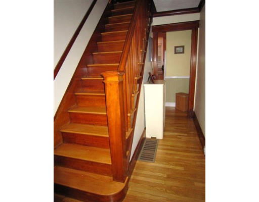 561 Lexington St(stanley Road Waltham, MA 02452 - Photo 8 of 20