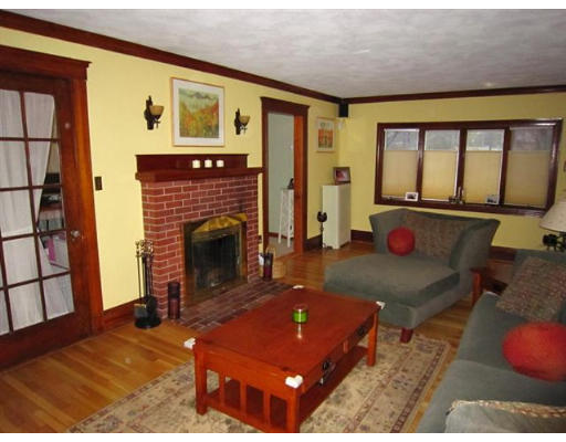 561 Lexington St(stanley Road Waltham, MA 02452 - Photo 9 of 20