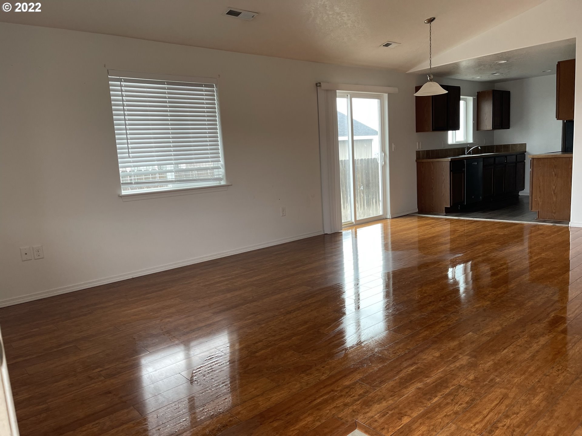 3105 Blue Jay Way Umatilla, OR 97882 - Photo 3 of 23