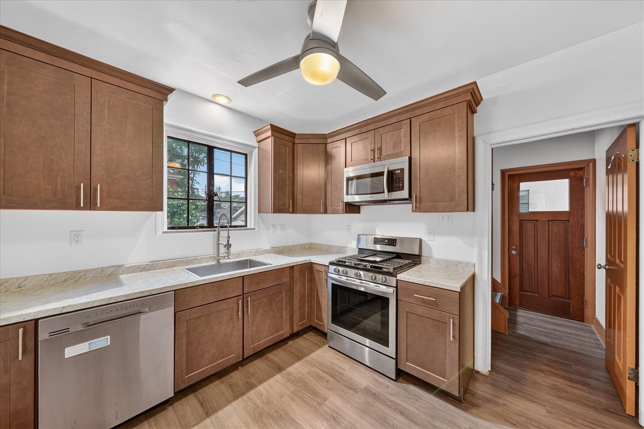 873-875 Nottingham Road Grosse Pointe, MI 48230 - Photo 6 of 37 Gallery Image 6
