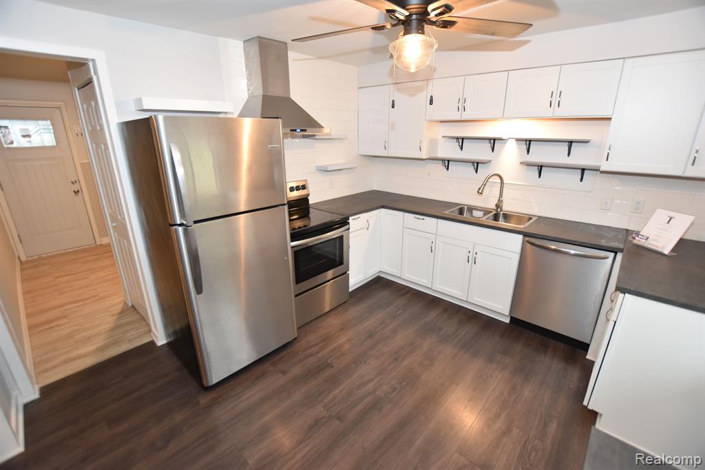 8075 Davison Road Davison, MI 48423 - Photo 4 of 27
