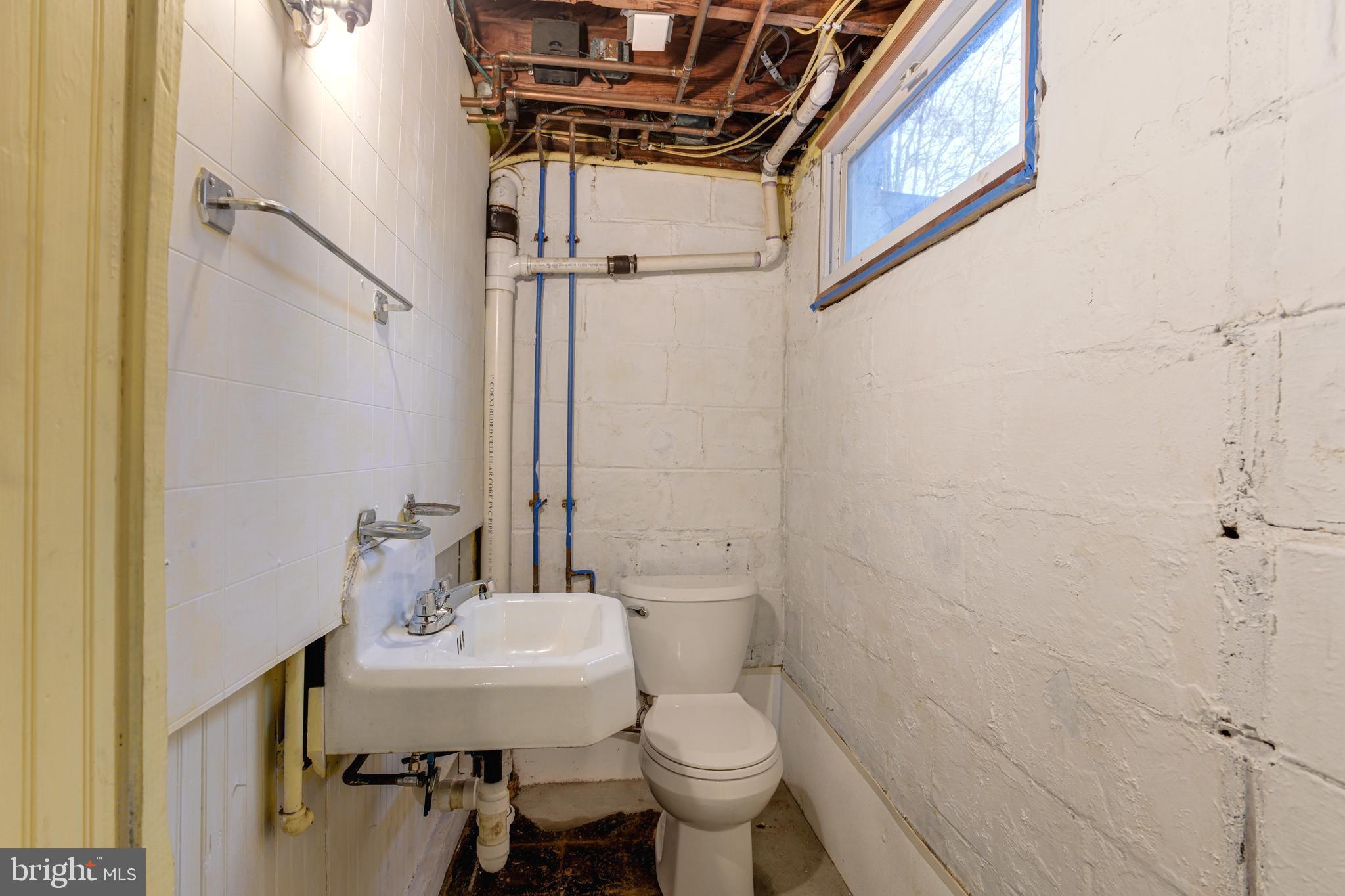 301 Weatherbee Road Towson, MD 21286 - Photo 41 of 42 lower level half bath