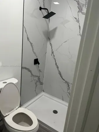 $1,800 | Tamiami, Miami, FL 33184