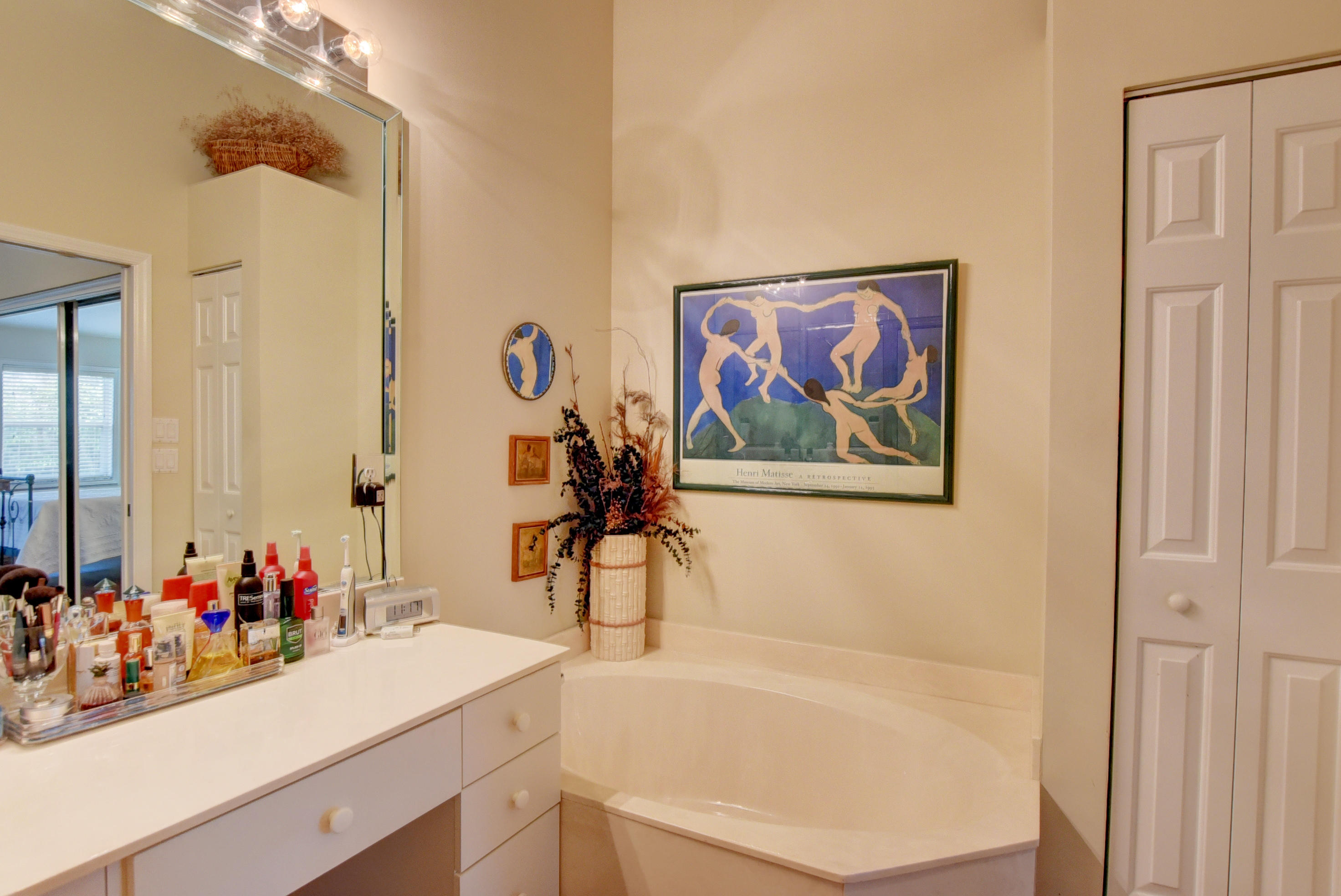 8279 Vía Bella Boca Raton, FL 33496 - Photo 13 of 19 Master Bath - 2