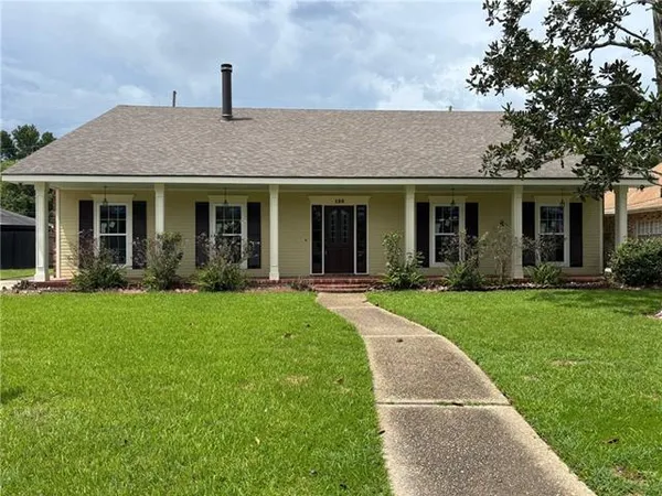 $2,800 | 155 Villere Drive, Destrehan, LA 70047